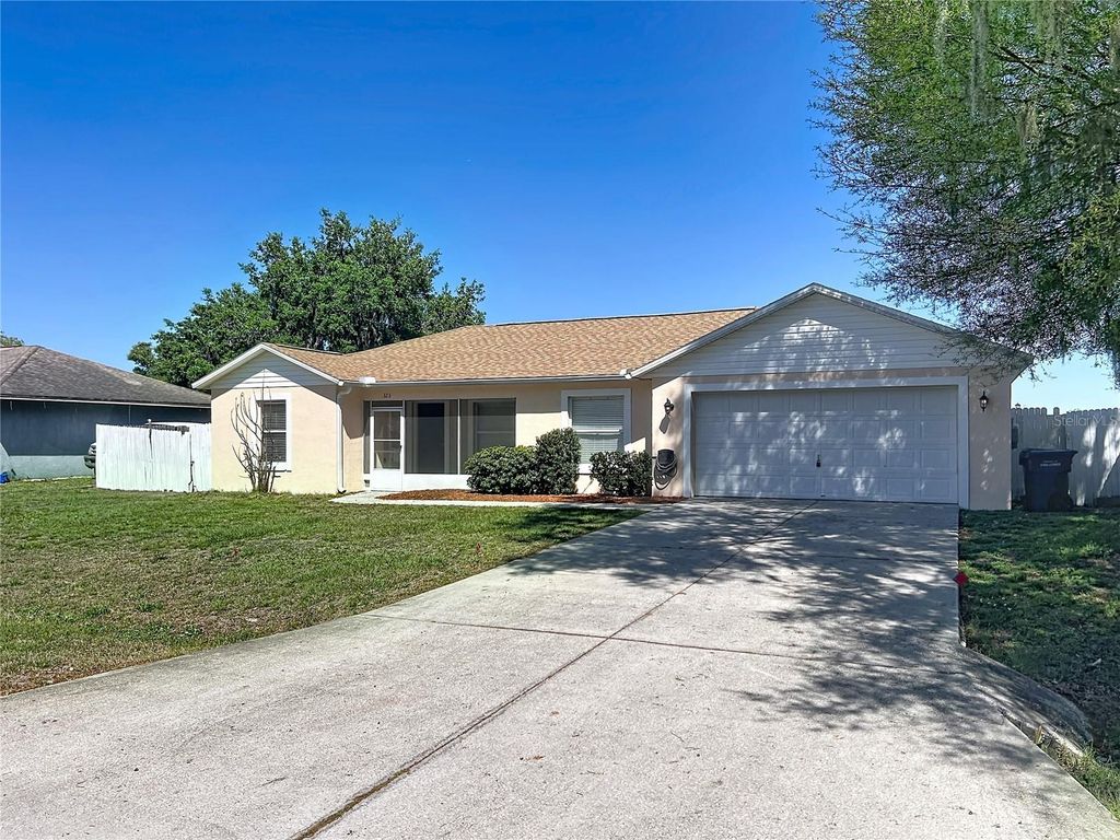 Photo of 323 Fox Lake Drive, Lakeland, FL 33809 (MLS # S5145612)