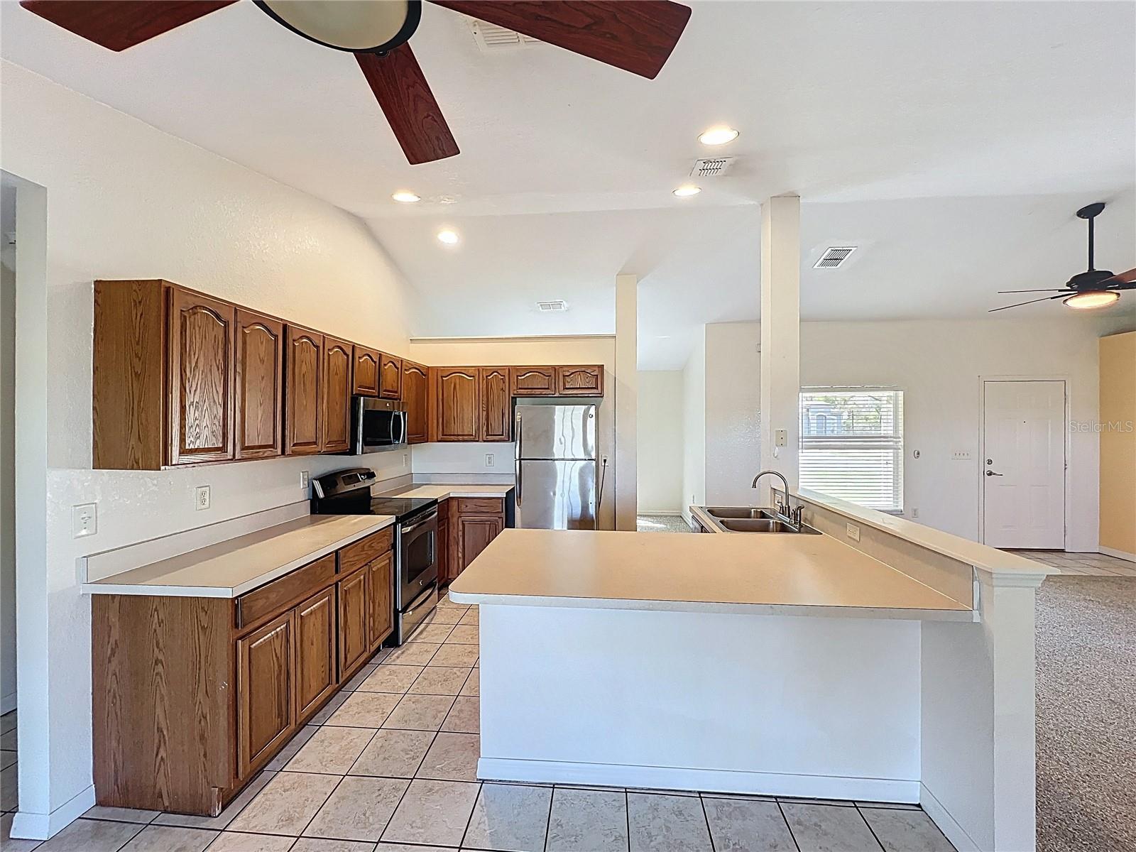 FOX LAKES - Residential