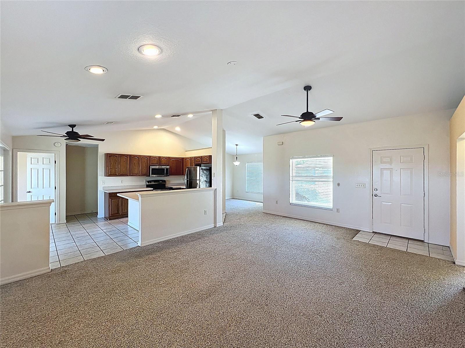 FOX LAKES - Residential