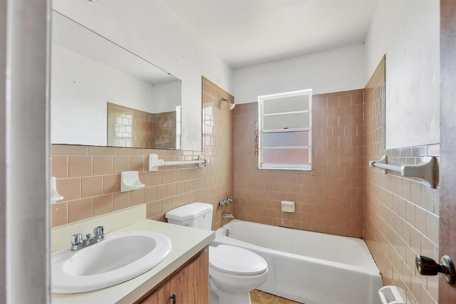 ROSEDALE MANOR - Residential