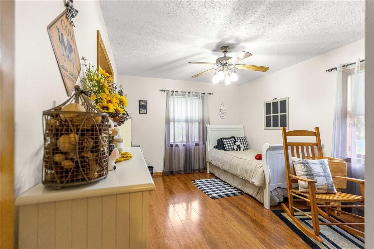 SUNRISE LAKE ESTATES - Residential