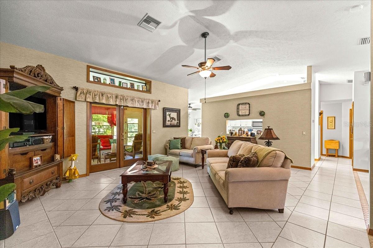 SUNRISE LAKE ESTATES - Residential