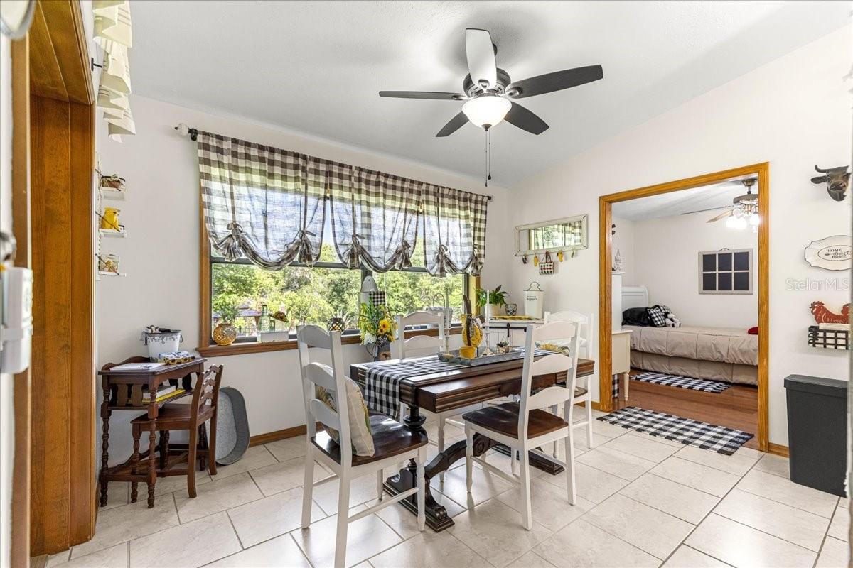 SUNRISE LAKE ESTATES - Residential