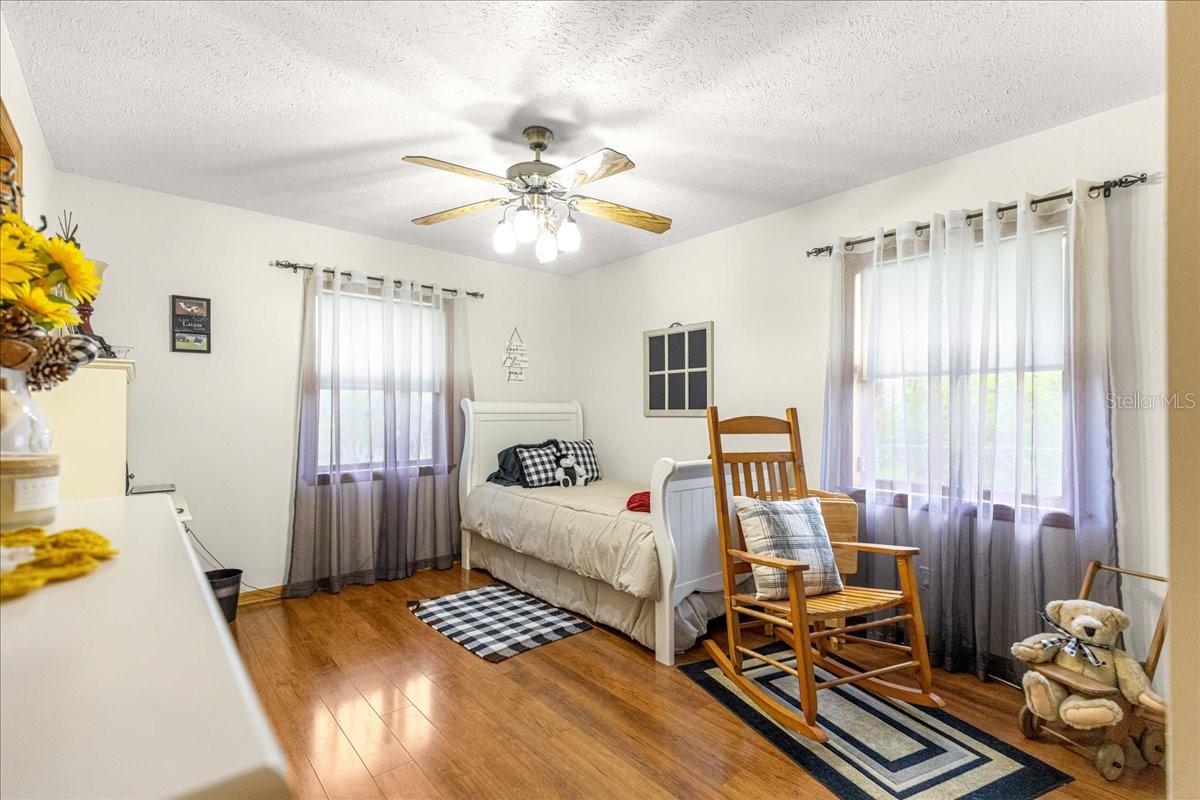 SUNRISE LAKE ESTATES - Residential