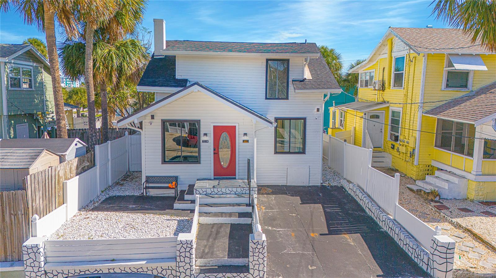 207 S OLEANDER AVENUE