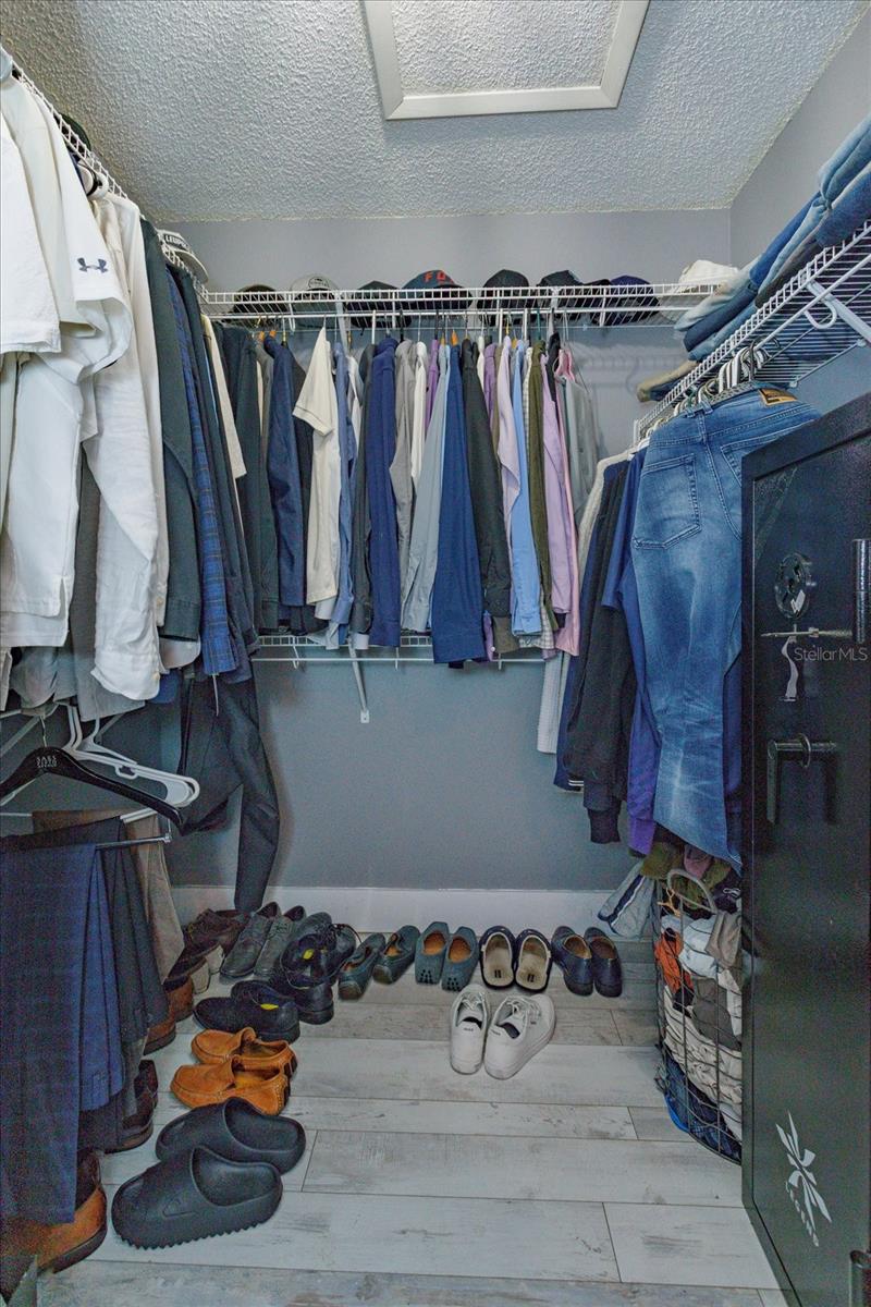 GREENWOOD LAKES UNIT D-3B 1ST ADD - Residential Lease