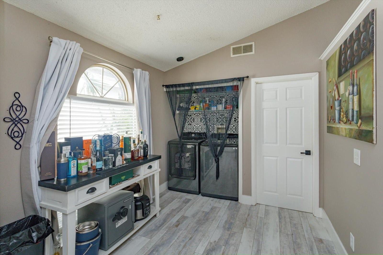 GREENWOOD LAKES UNIT D-3B 1ST ADD - Residential Lease