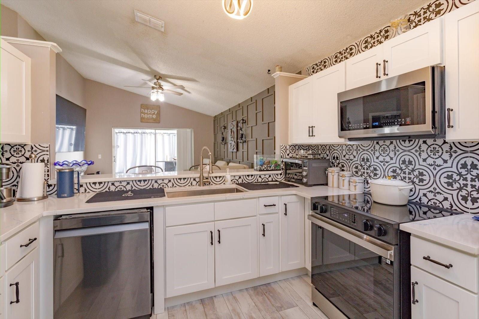 GREENWOOD LAKES UNIT D-3B 1ST ADD - Residential Lease