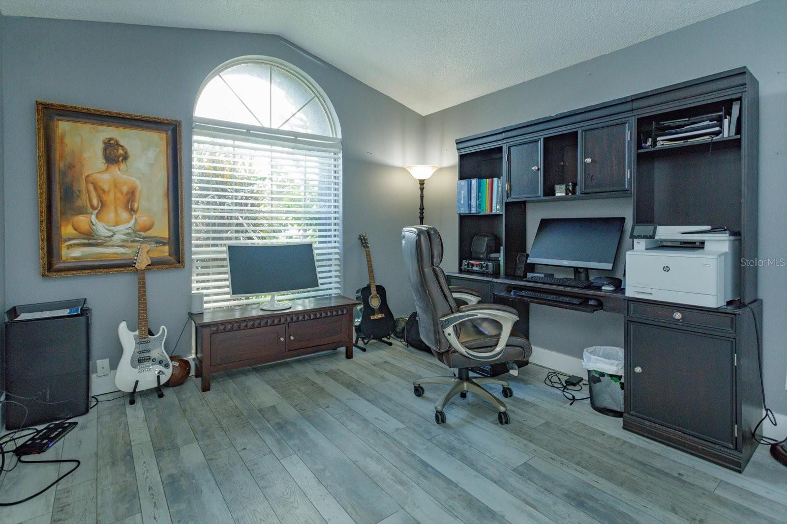 GREENWOOD LAKES UNIT D-3B 1ST ADD - Residential Lease