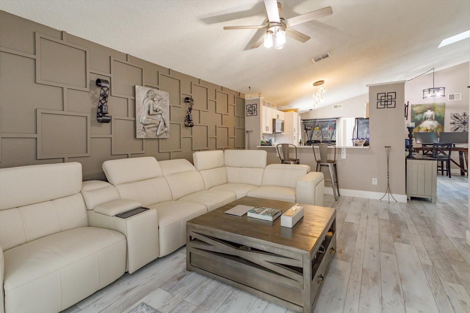 GREENWOOD LAKES UNIT D-3B 1ST ADD - Residential Lease