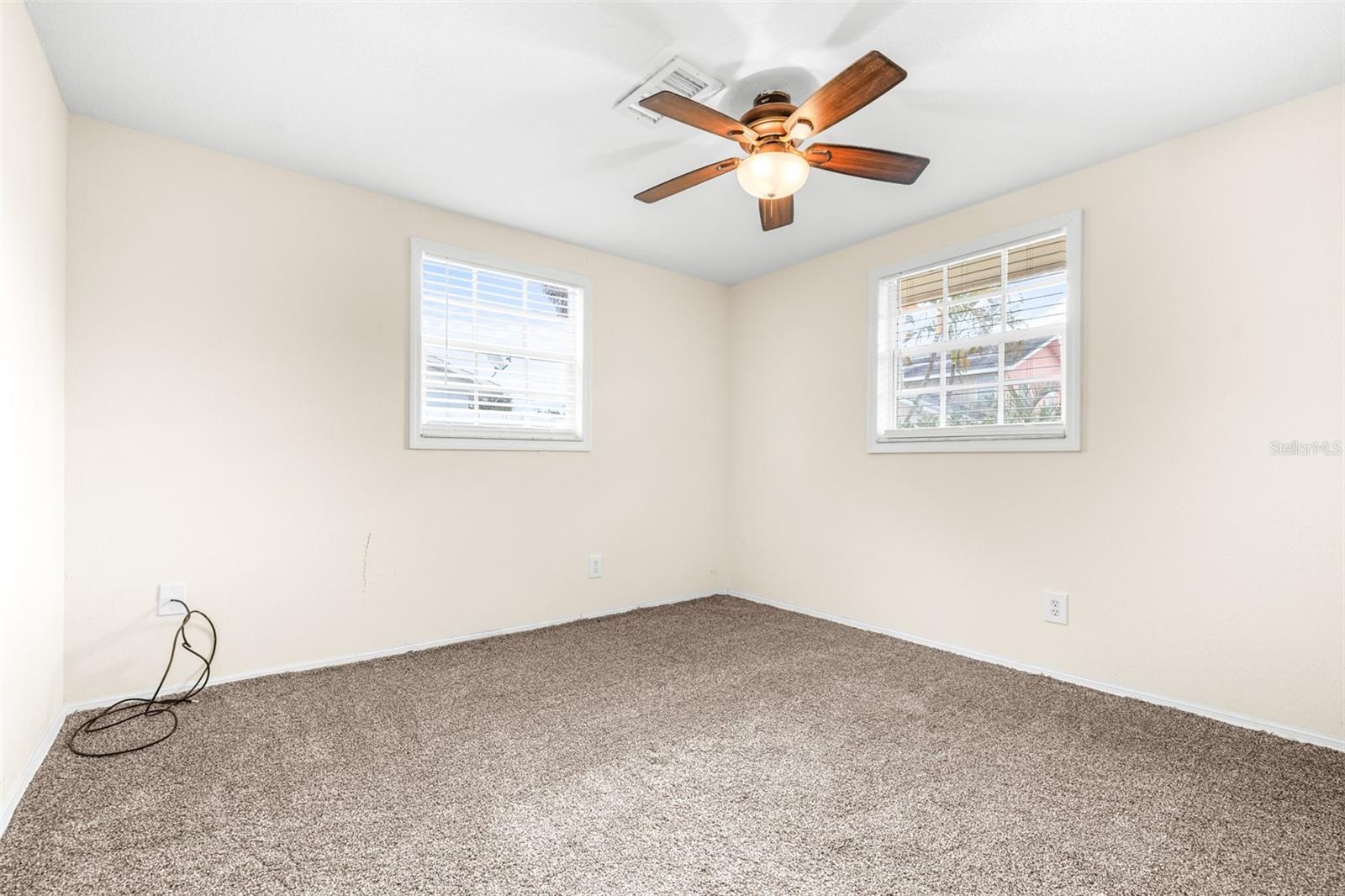 SOUTH VENICE - Residential