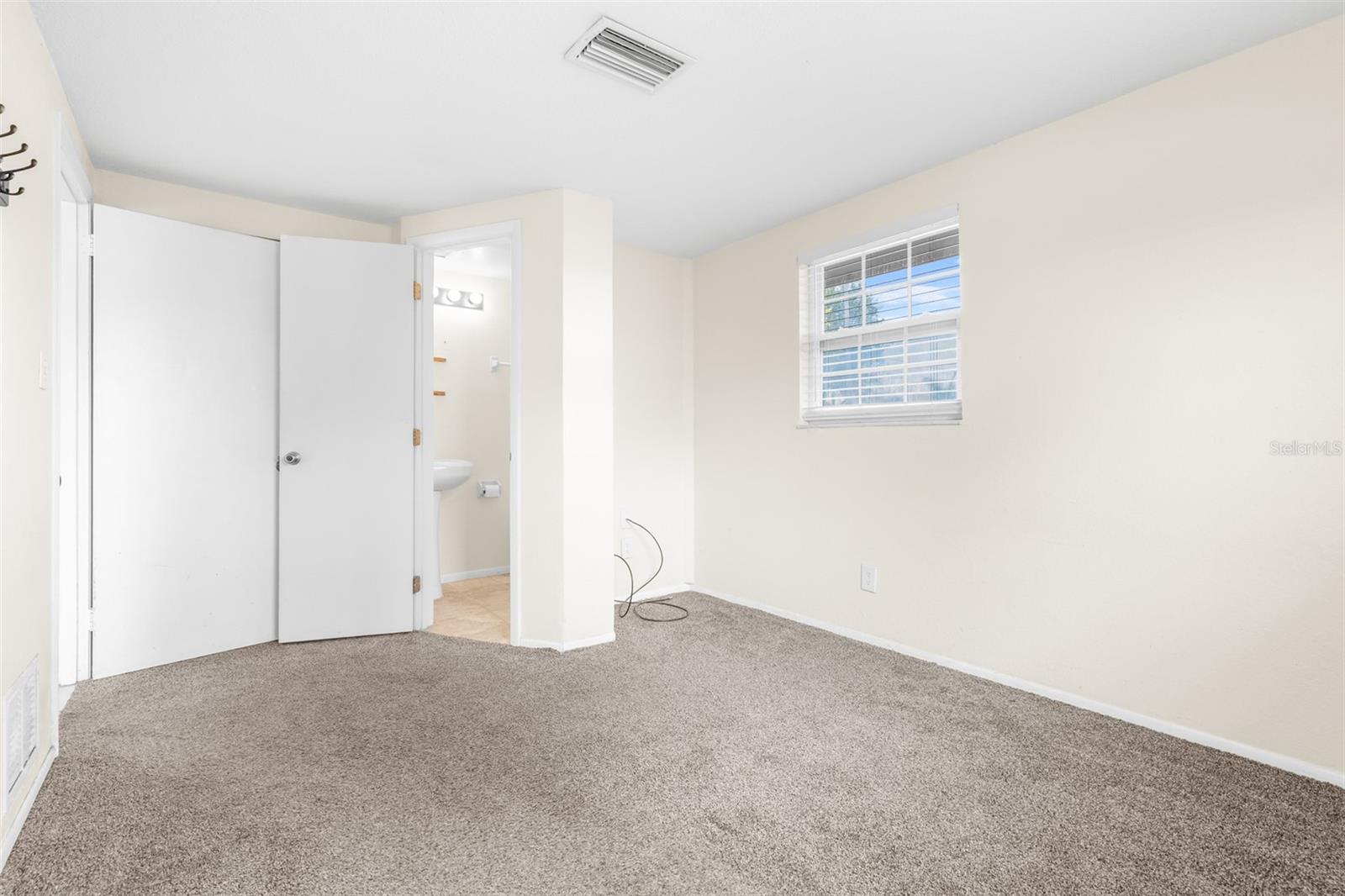 SOUTH VENICE - Residential