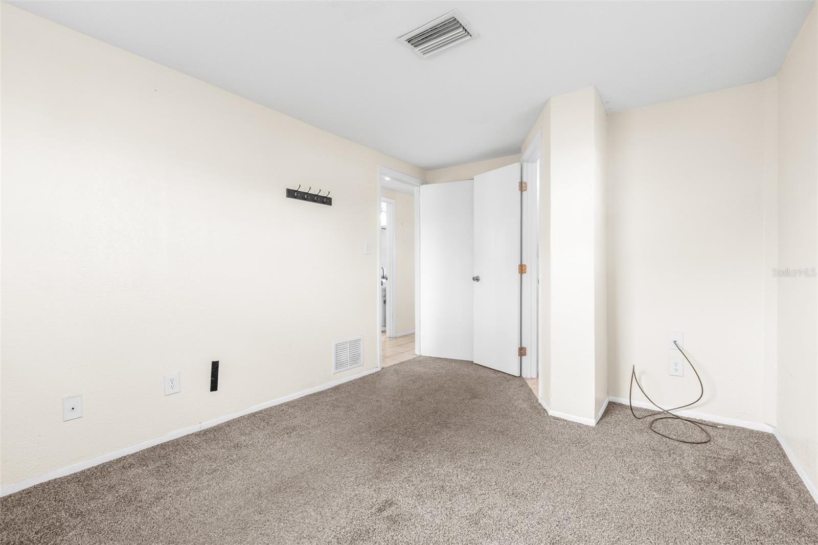 SOUTH VENICE - Residential