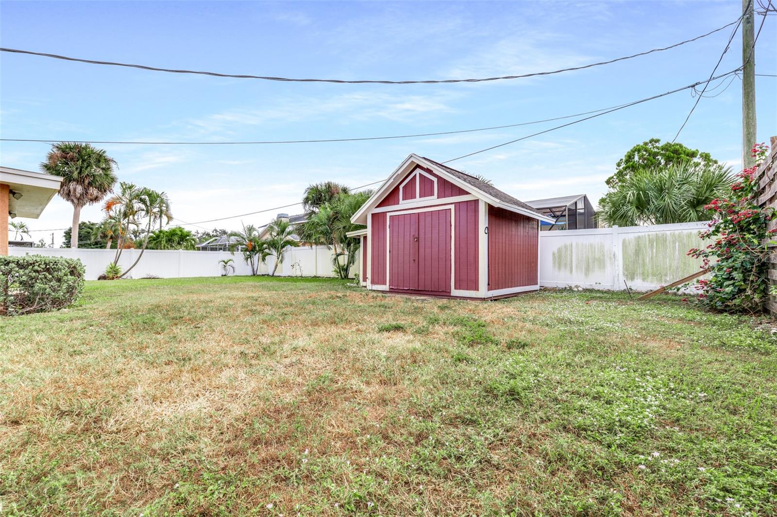 SOUTH VENICE - Residential