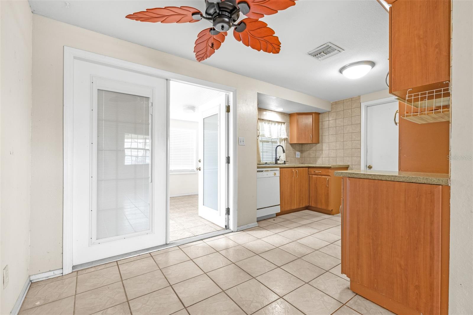 SOUTH VENICE - Residential