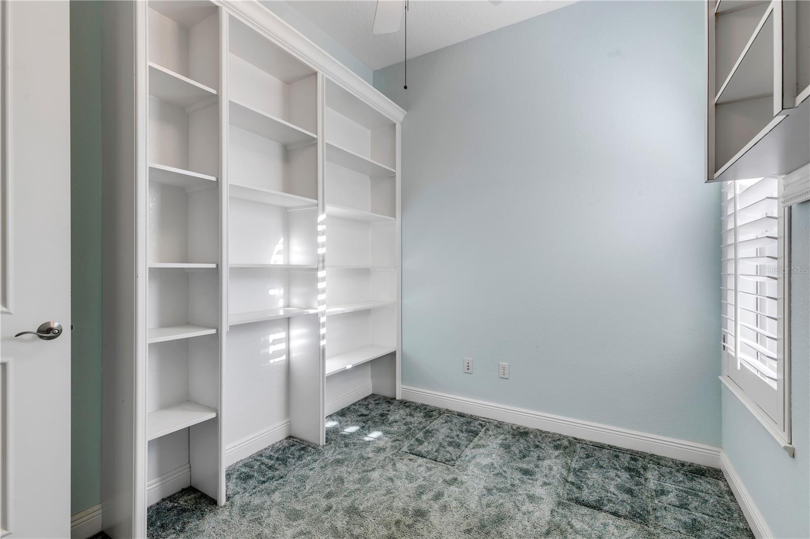 VENEZIA UNIT 02 - Residential