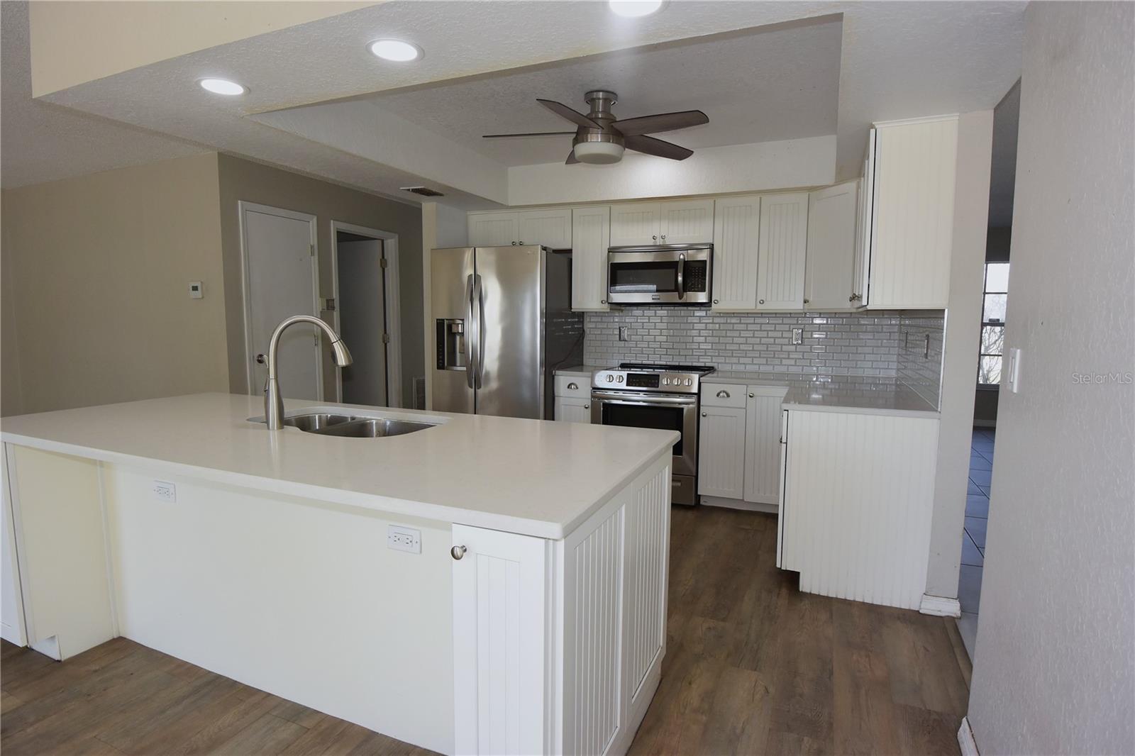 SPRING HILL - Residential