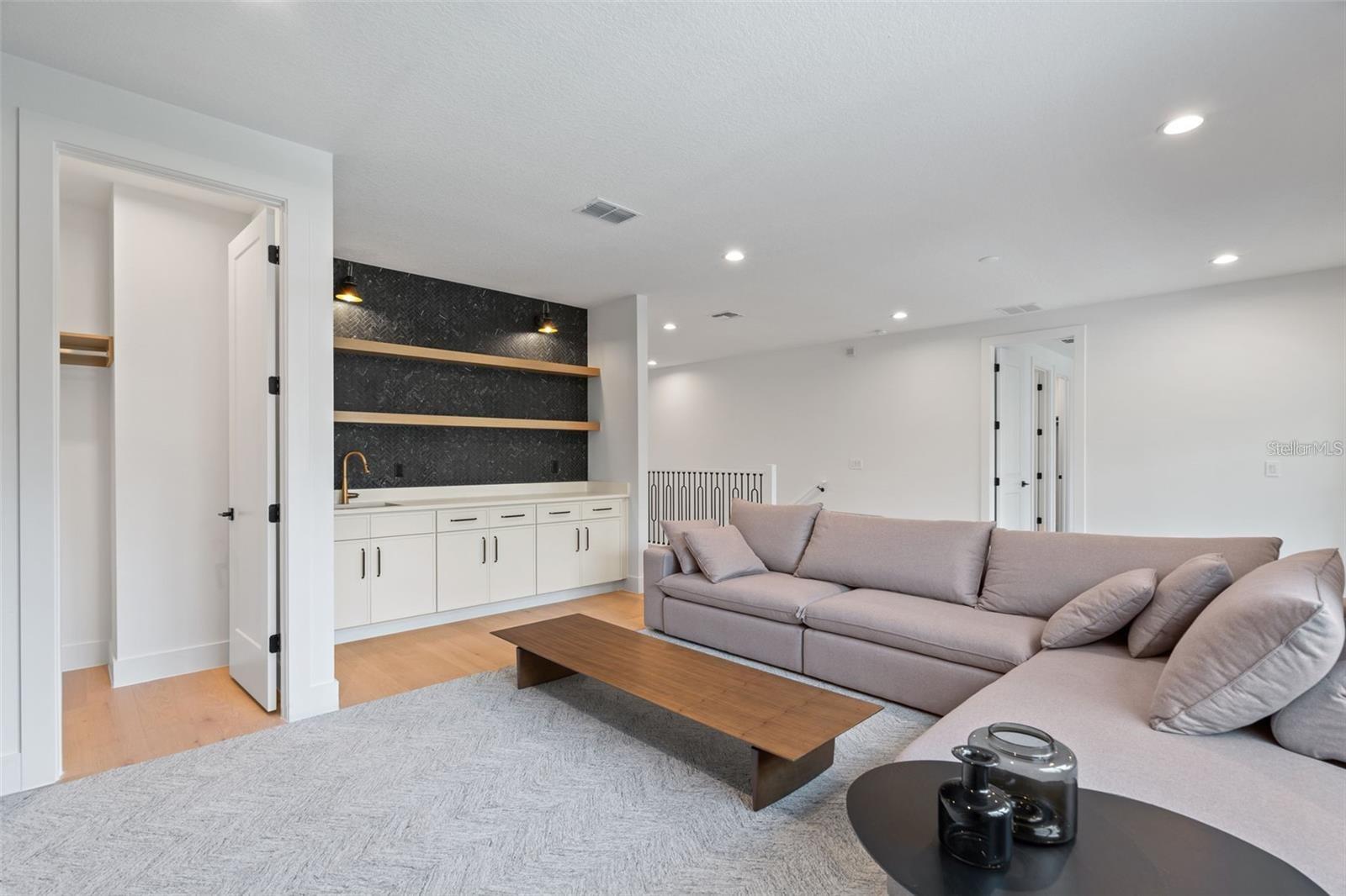 SAWYER SHORES SUB - Residential Lease