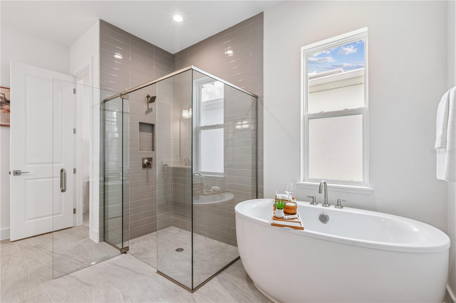 RIVERSIDE OAKS - Residential