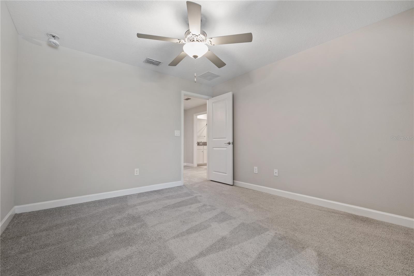 WILLOW SQUARE TWNHMS - Residential