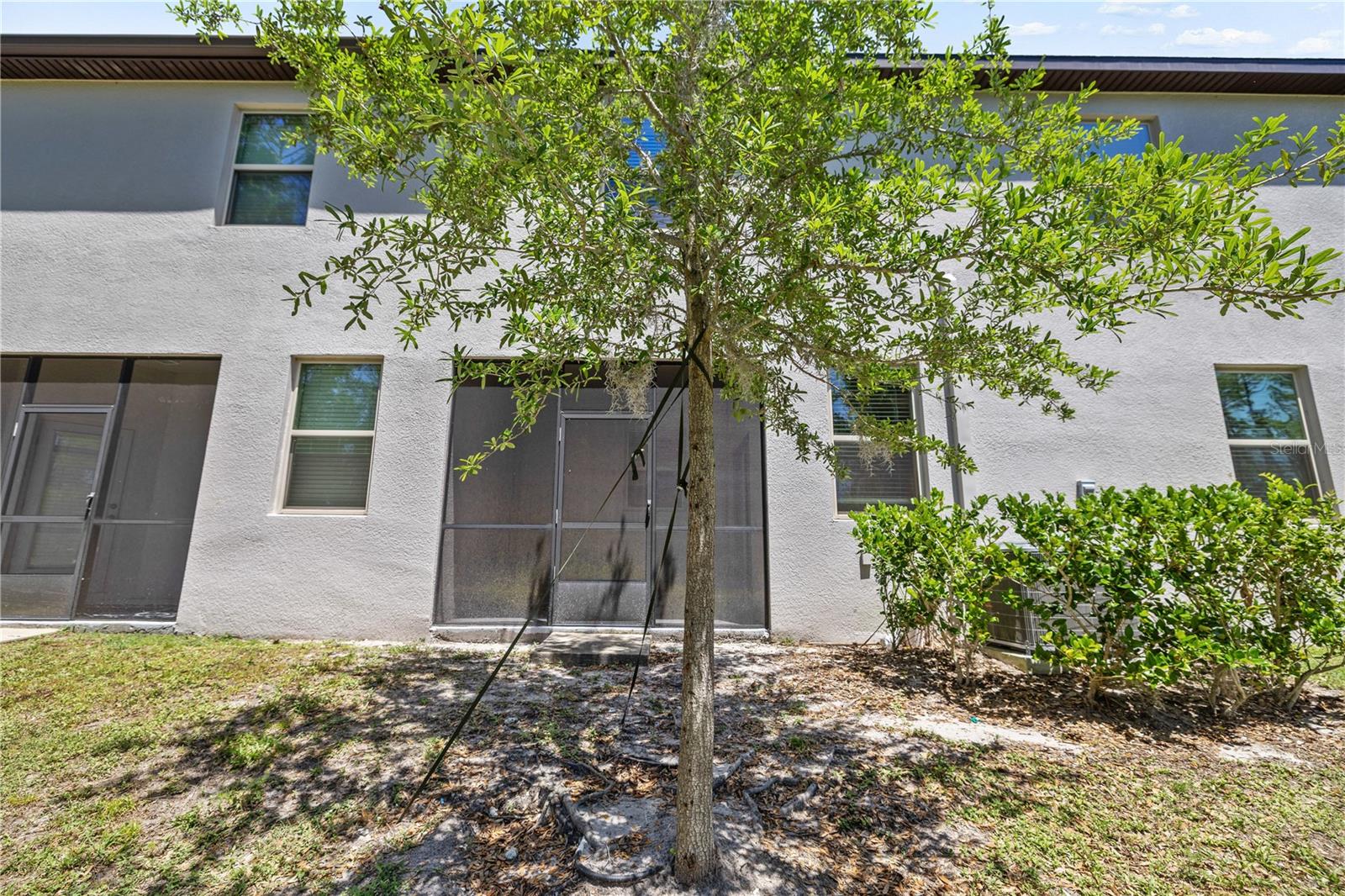 WILLOW SQUARE TWNHMS - Residential