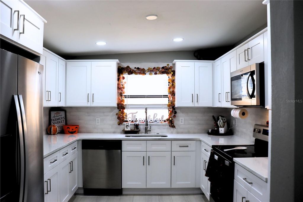 Photo of 1014 Caroline Avenue, Auburndale, FL 33823 (MLS # L4955260)