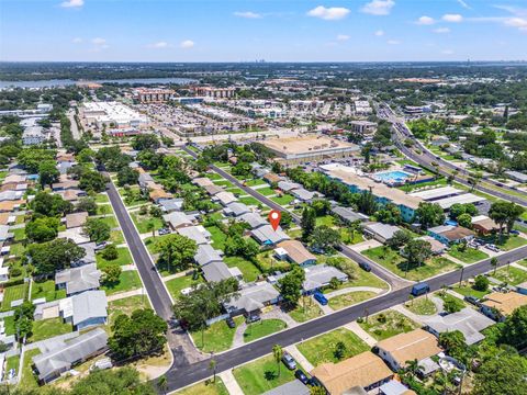 A home in SEMINOLE