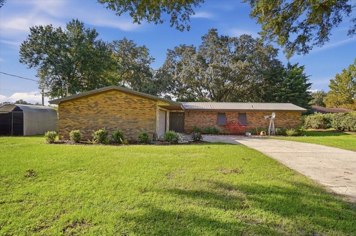 611 E HIGHLAND DRIVE
