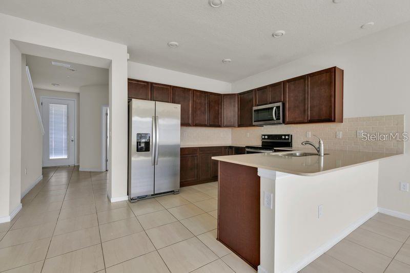 ISLES/LK NONA PH 3B - Residential Lease