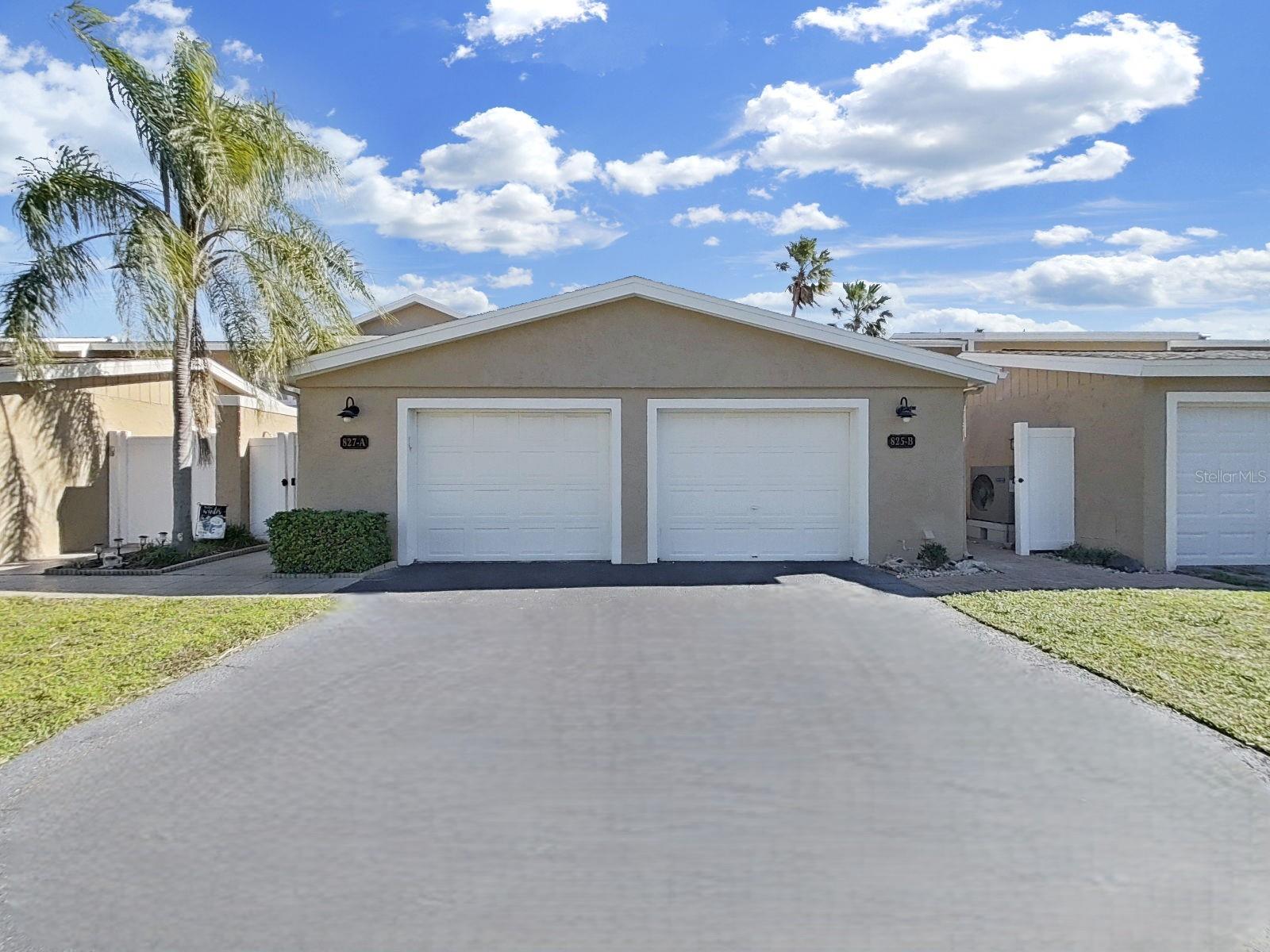 LA HACIENDA CONDO - Residential