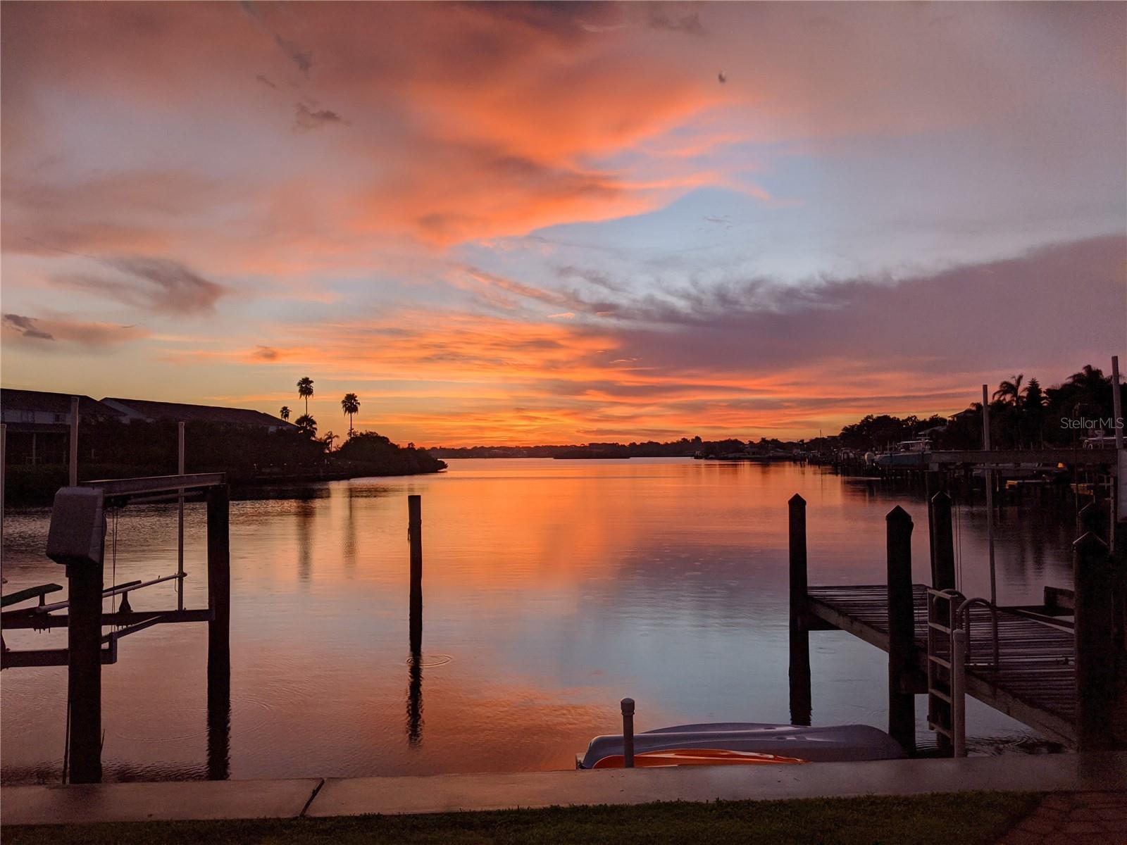 LA HACIENDA CONDO - Residential