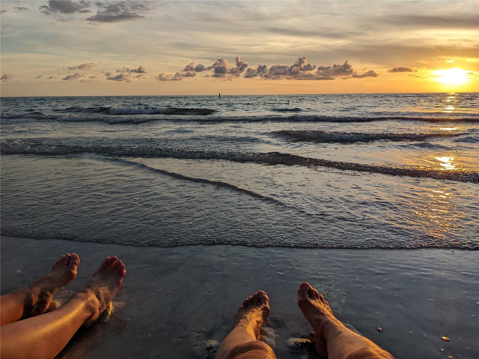 LA HACIENDA CONDO - Residential