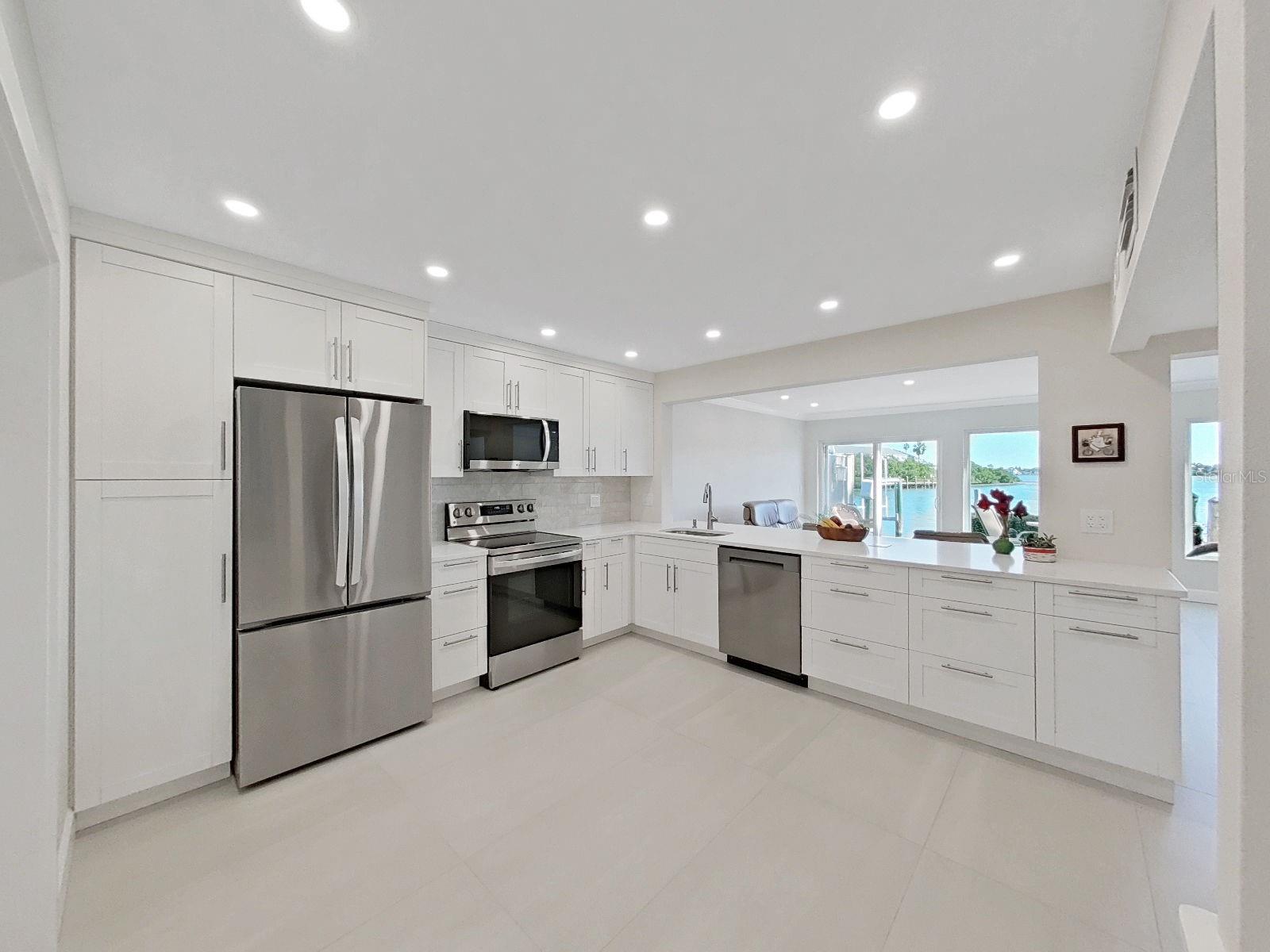 LA HACIENDA CONDO - Residential