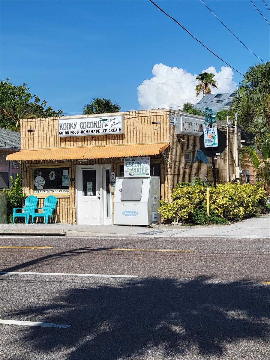 LA HACIENDA CONDO - Residential