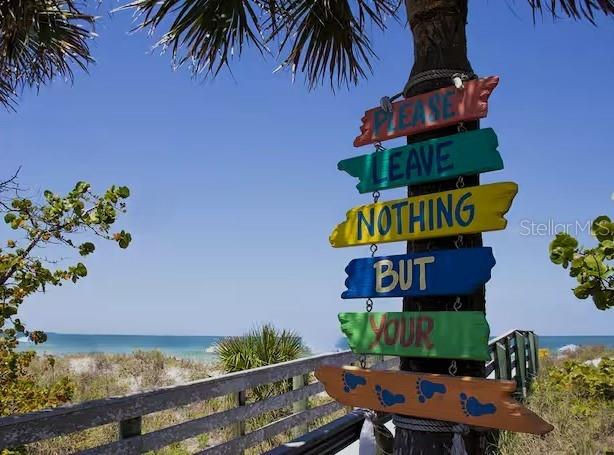 LA HACIENDA CONDO - Residential