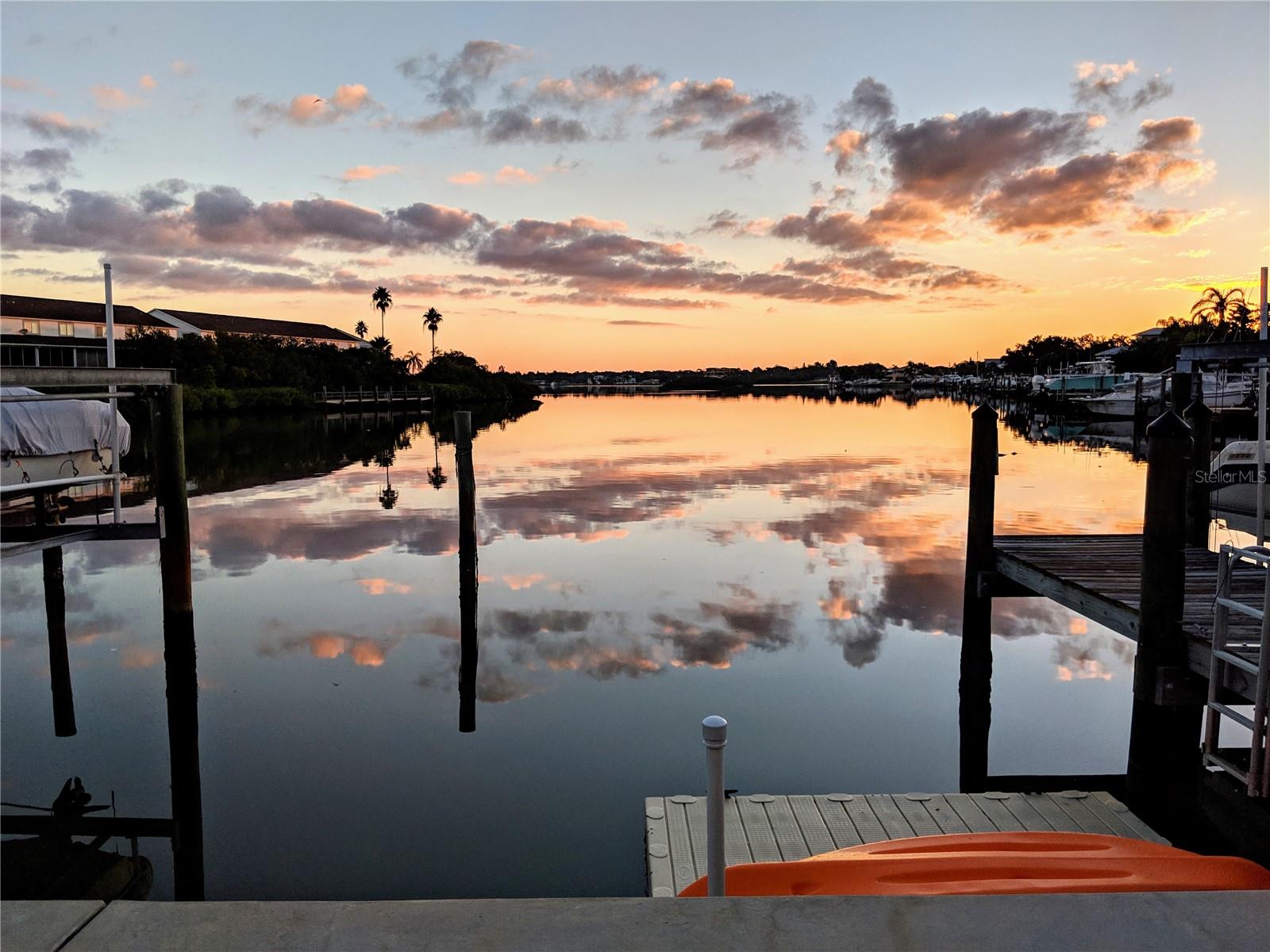 LA HACIENDA CONDO - Residential