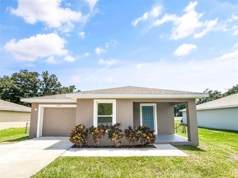 A home in AUBURNDALE