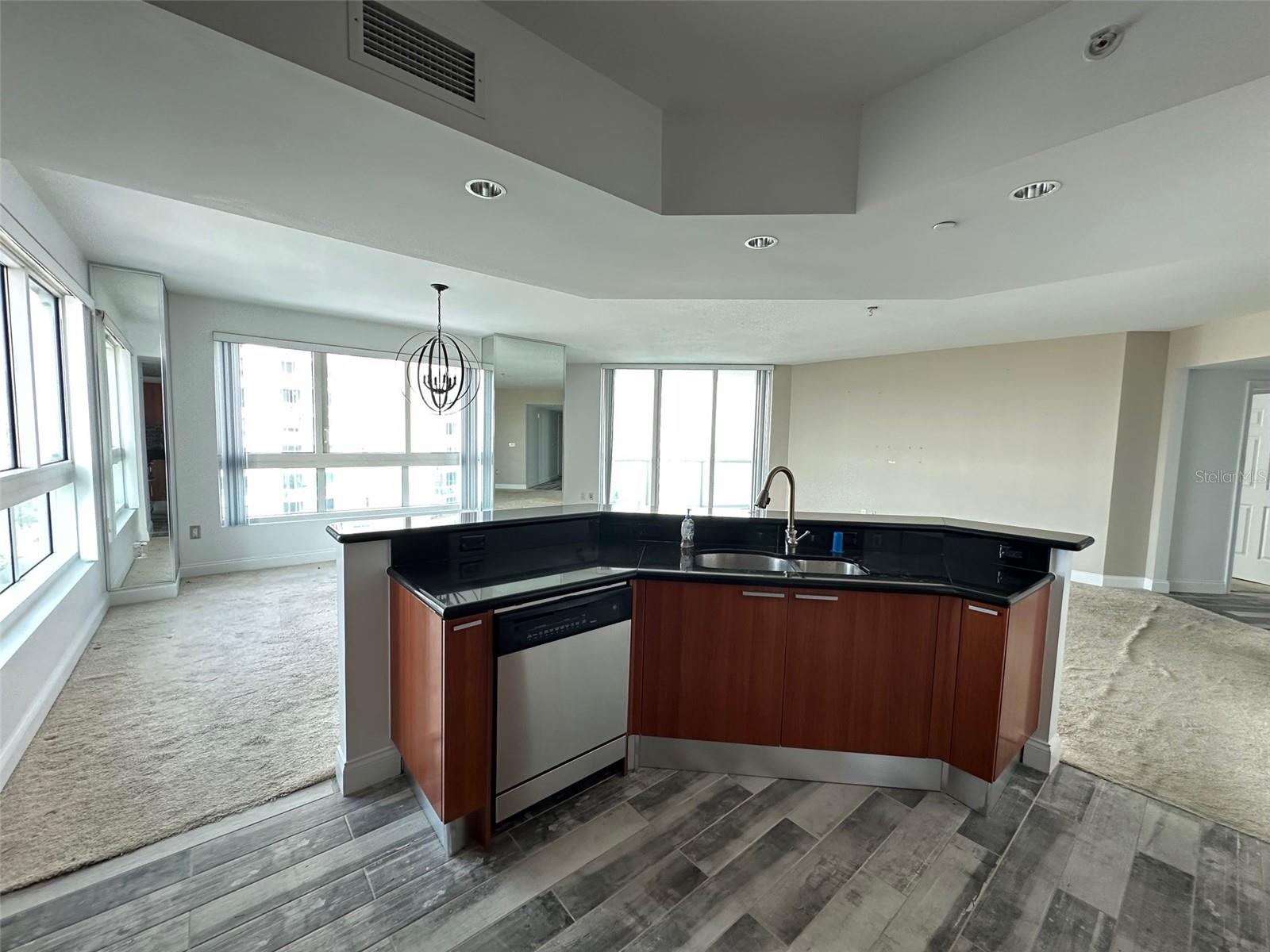 231 RIVERSIDE DRIVE 1510-1