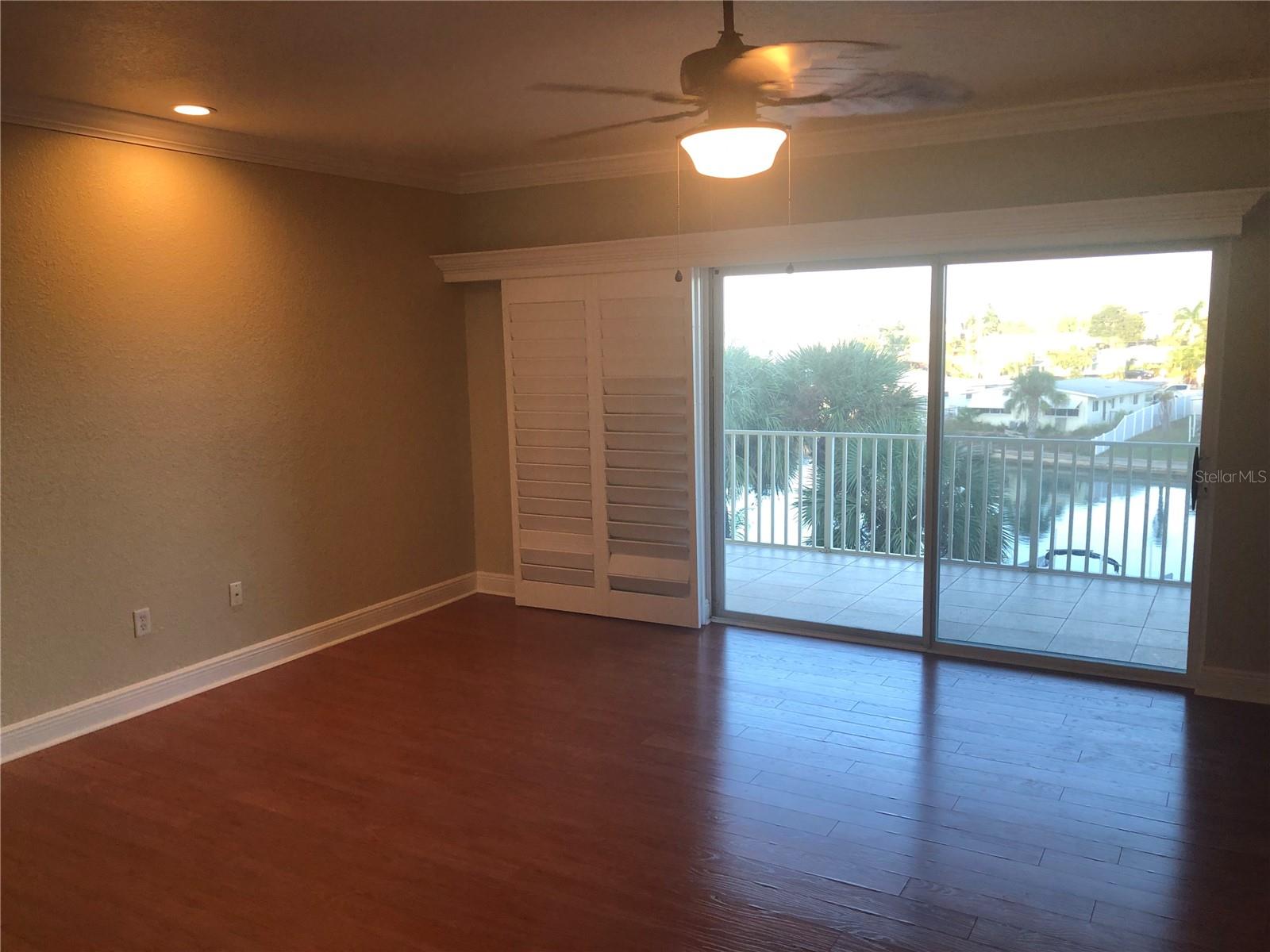 ENTRADA CONDO - Residential Lease