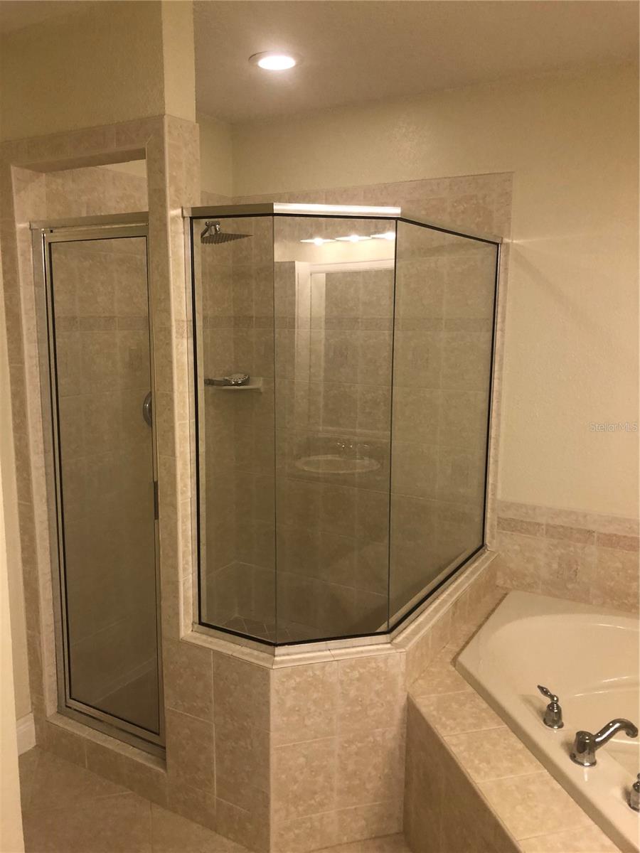 ENTRADA CONDO - Residential Lease