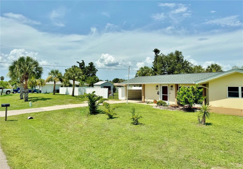 Photo of 3122 Scranton Street, Port Charlotte, FL 33952 (MLS # C7510316)