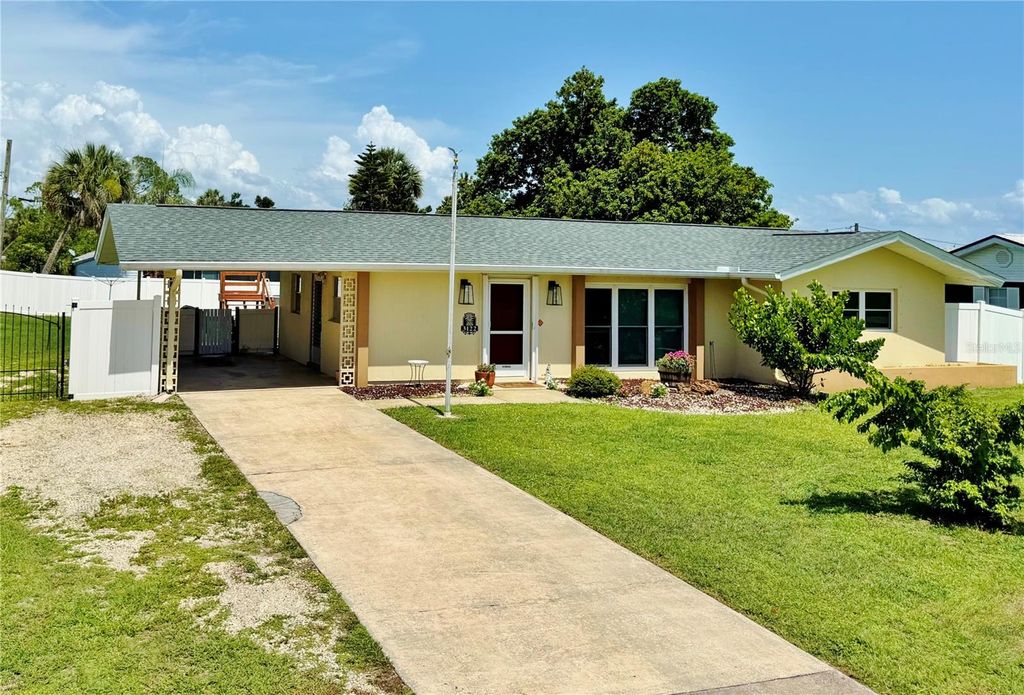 Photo of 3122 Scranton Street, Port Charlotte, FL 33952 (MLS # C7510316)