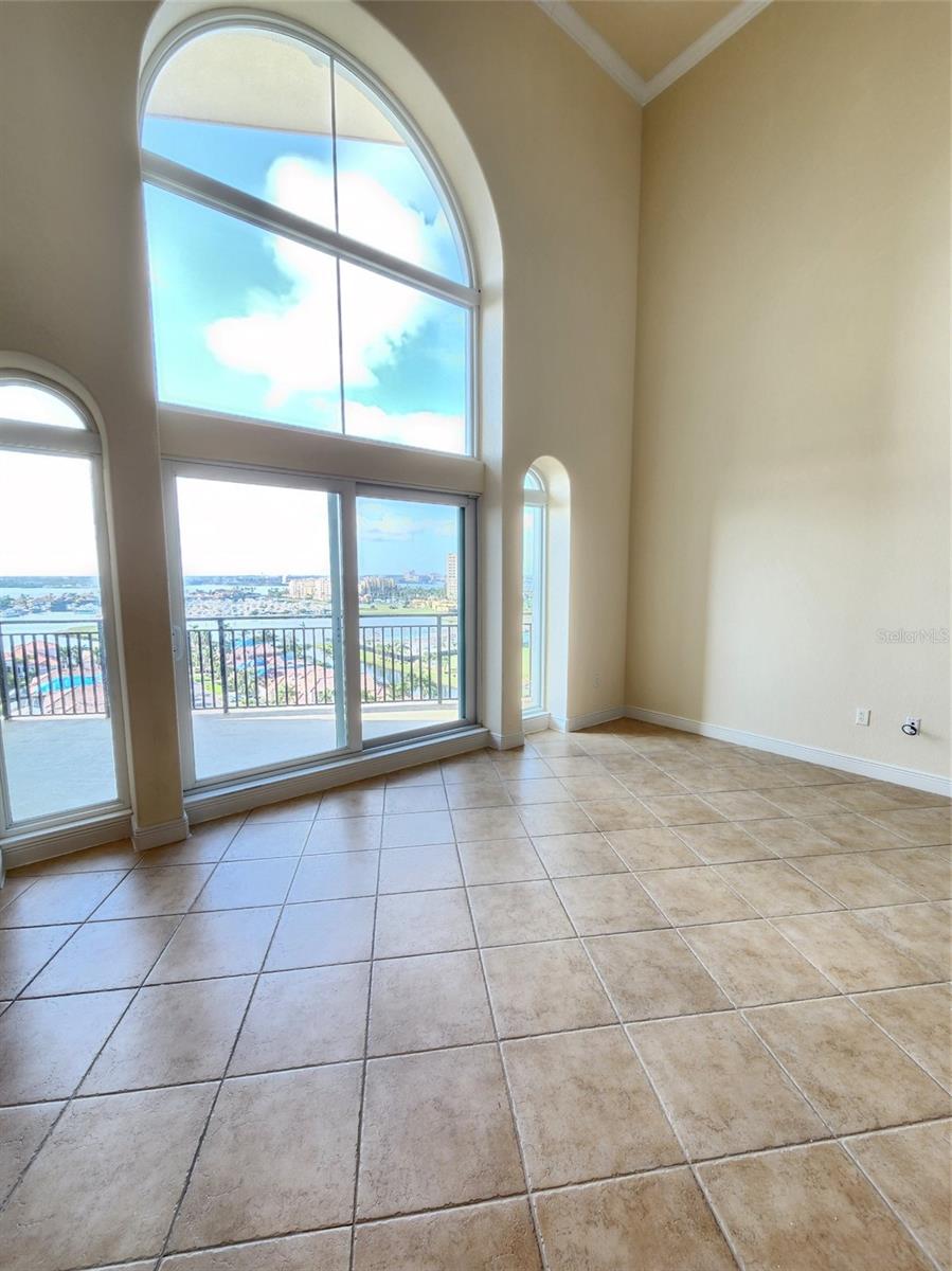 THE PALMS AT RIVIERA DUNES PH I - Residential Lease