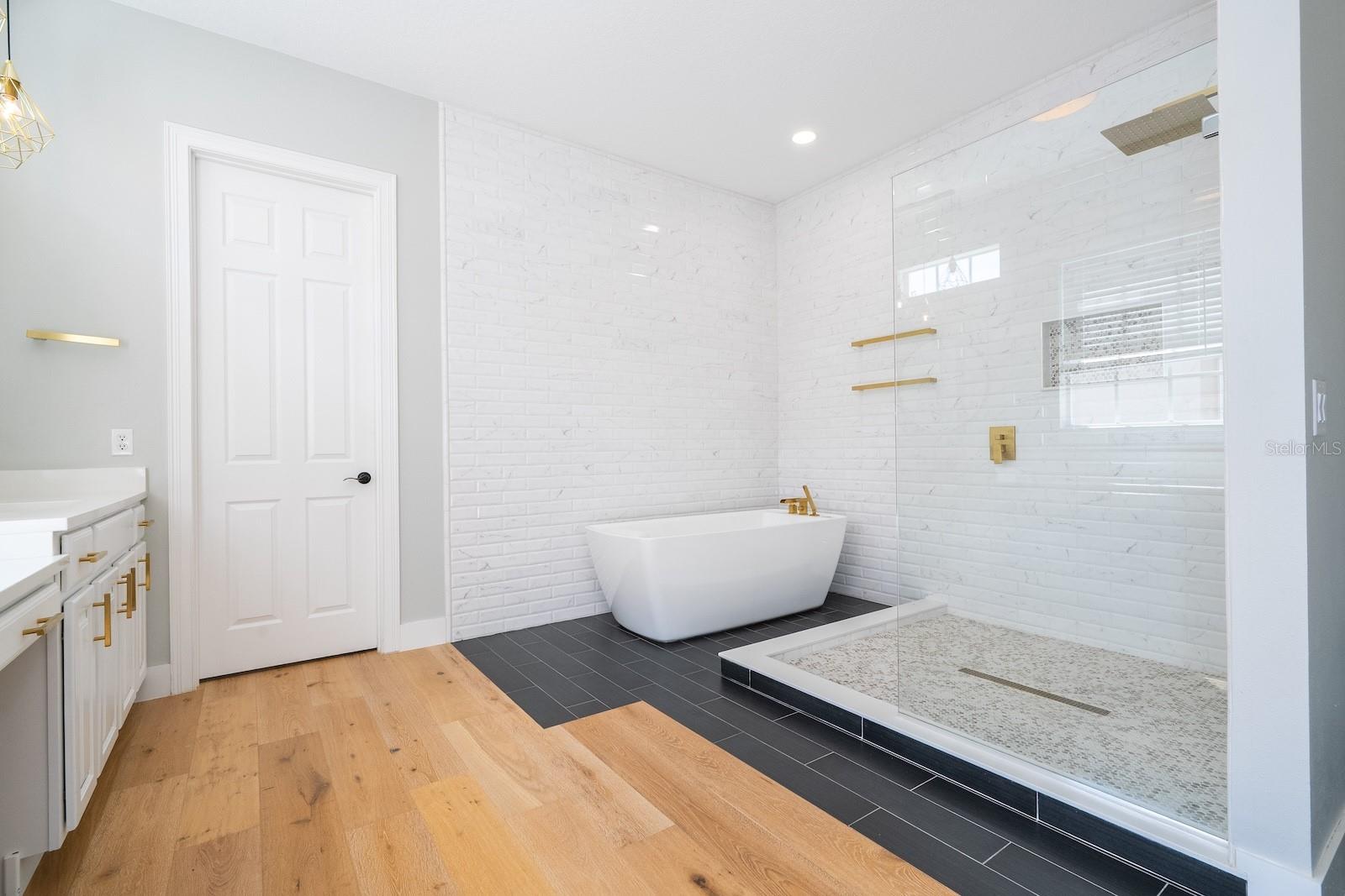 KEENES POINTE - Residential Lease