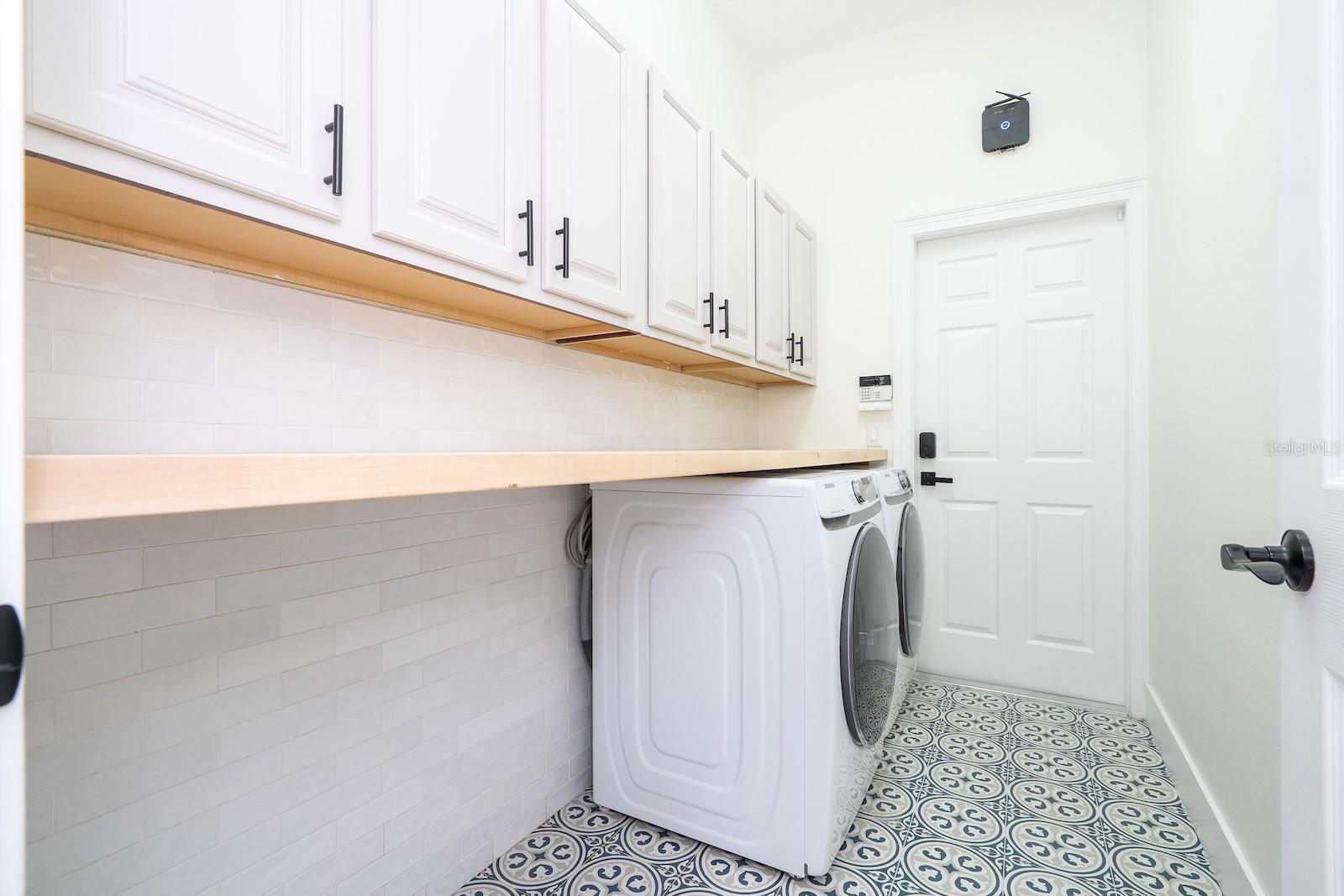 KEENES POINTE - Residential Lease