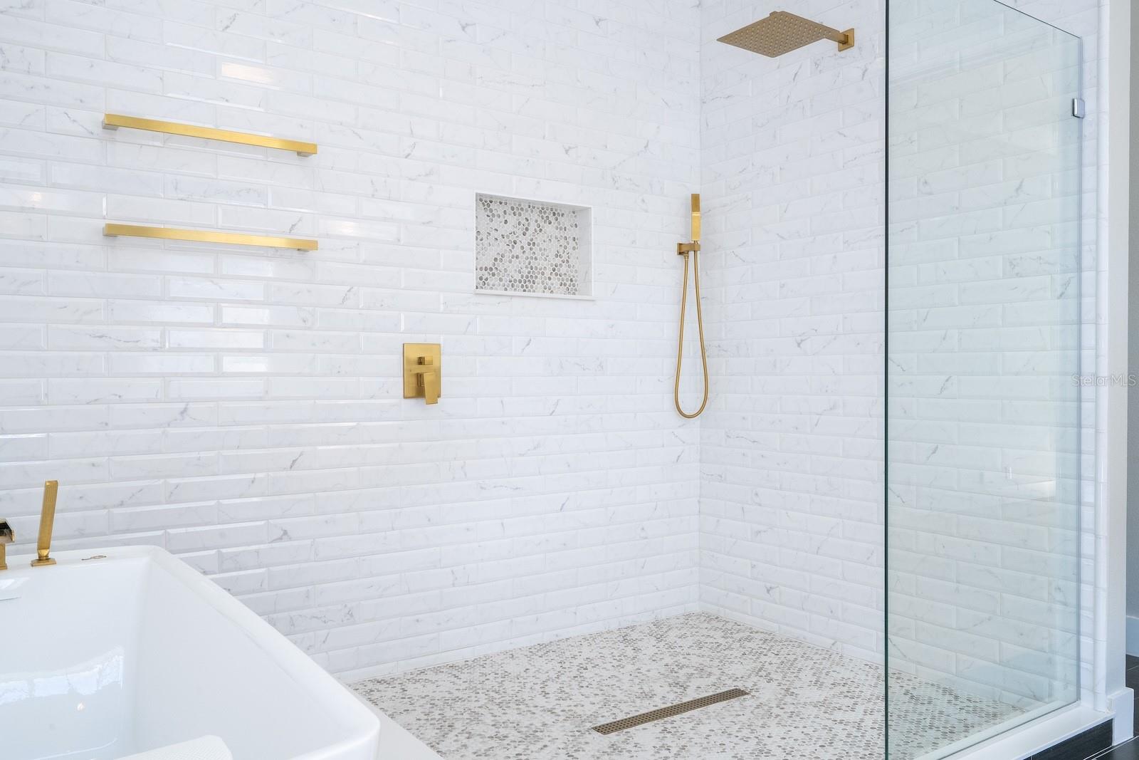 KEENES POINTE - Residential Lease