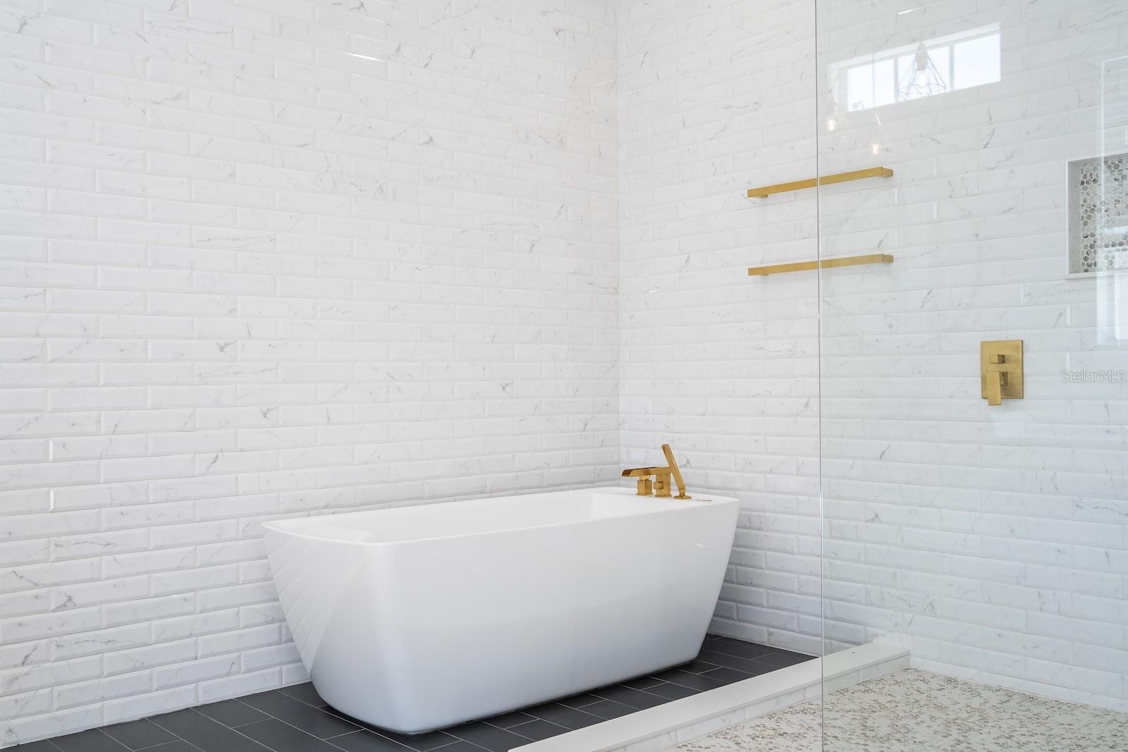 KEENES POINTE - Residential Lease