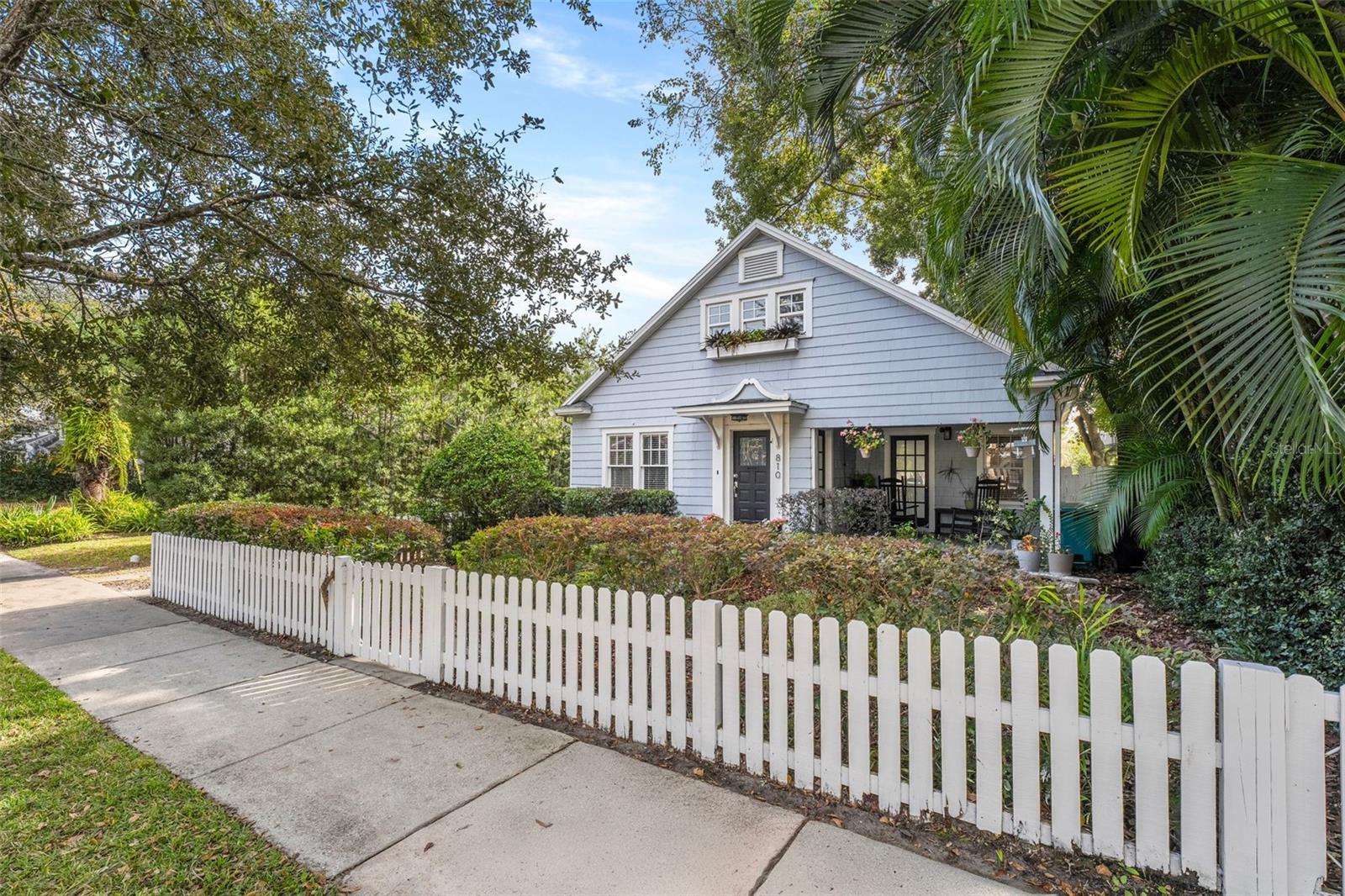 810 E CENTRAL BOULEVARD