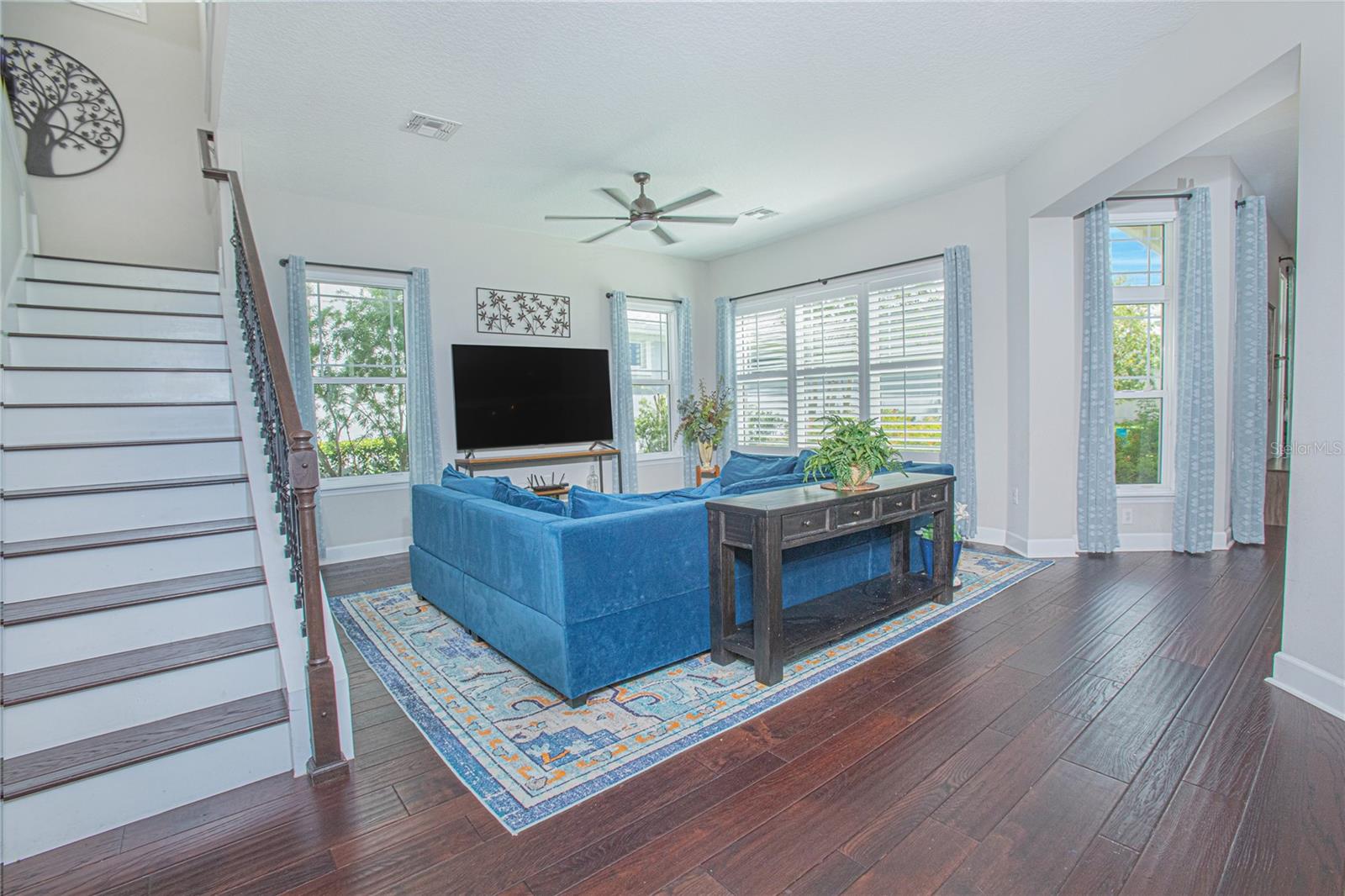 LAUREATE PARK - Residential