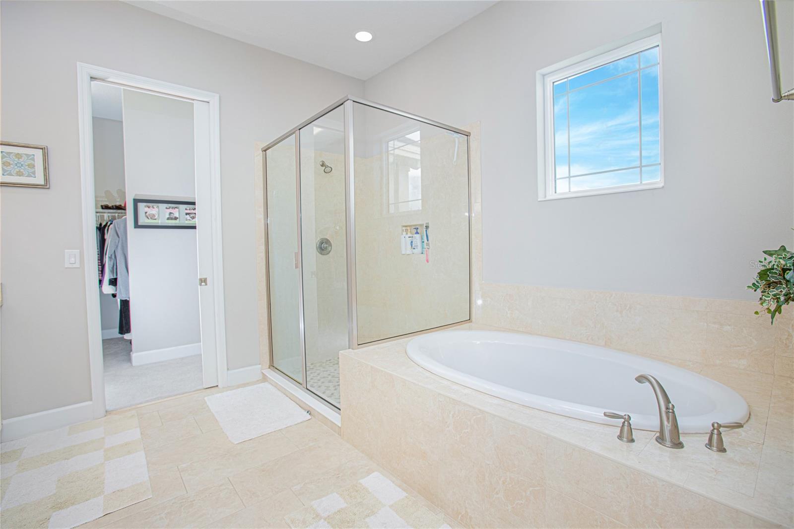 LAUREATE PARK - Residential